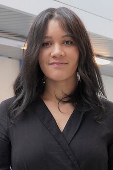 Océane LÉON, Assistante administrative