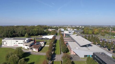 Vue aérienne drone de l'Université Polytechnique Hauts de France